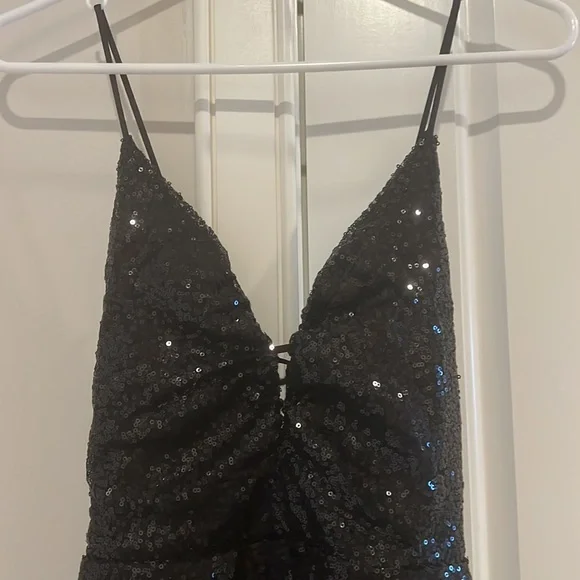 Little black dress - Picture 5 of 6